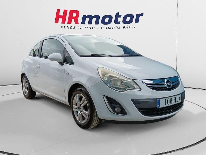 Blanco Usado 2012 Opel Corsa Selective Utilitario | 5990 € (Precio justo) - Imagen 1/4