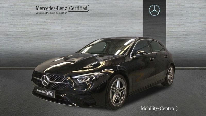 Negro Usado 2024 Mercedes A180 Berlina | 32.900 € (Precio justo) - Imagen 1/4