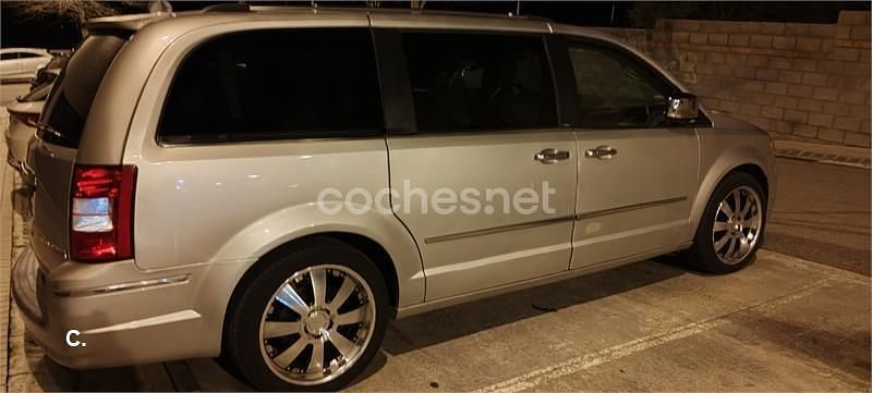 Usado Chrysler Grand Voyager Limited 163 CV (119 kW) 2008 Gris / plata Monovolumen