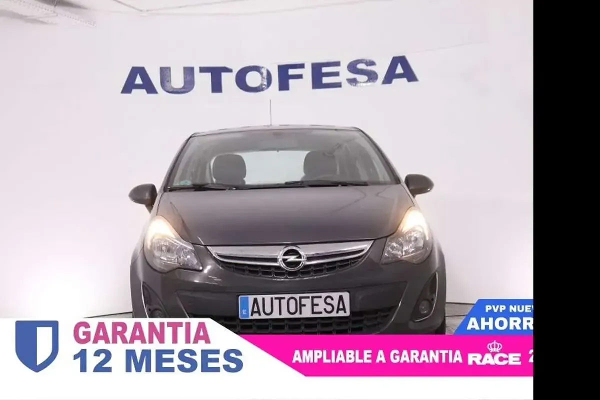 Usado Opel Corsa Selective 86 CV (63 kW) 2014 Gris Utilitario
