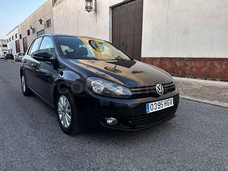 Usado VW Golf VII 105 CV (77 kW) 2012 Negro Berlina