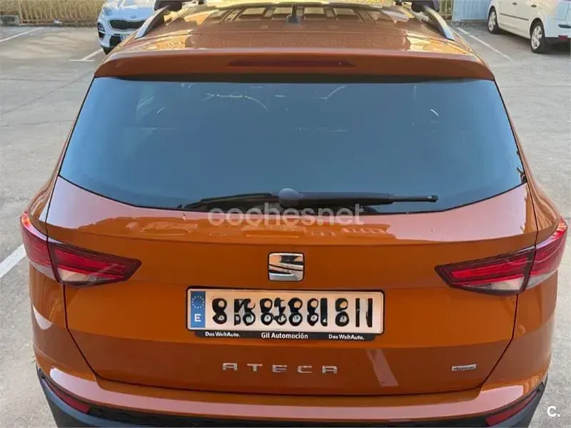 Usado Seat Ateca 4Drive 150 CV (110 kW) 2018 Naranja SUV