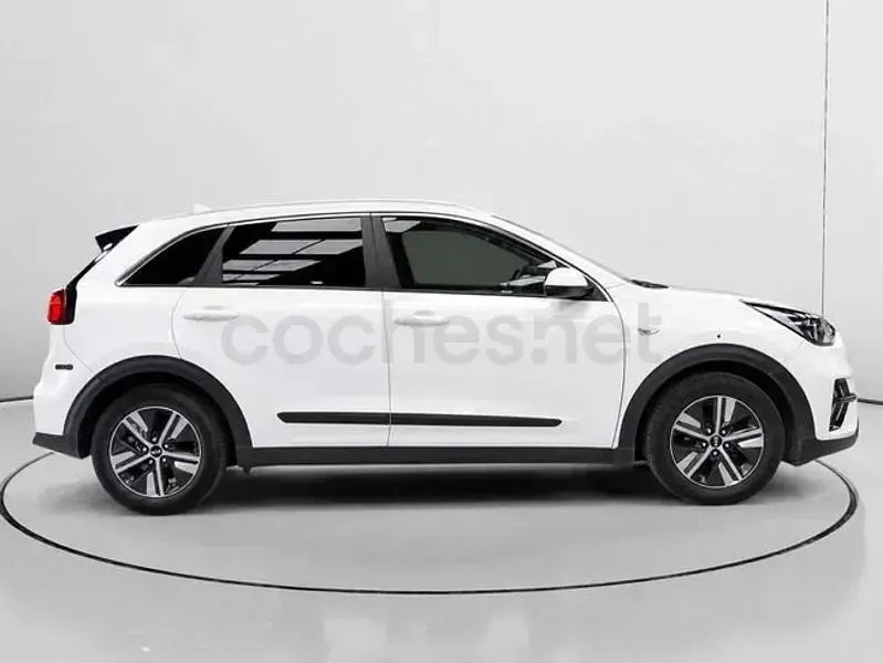 Usado Kia Niro 141 CV (103 kW) 2021 Blanco SUV