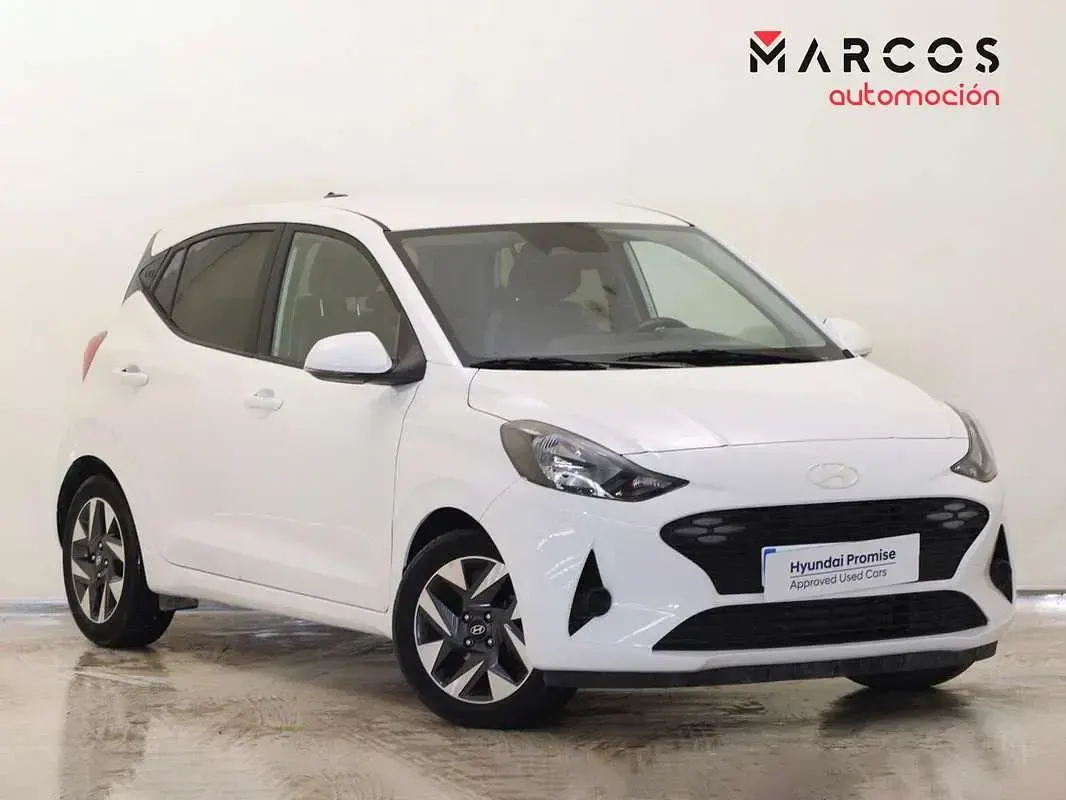Usado Hyundai i10 64 CV (47 kW) 2025 Blanco Utilitario