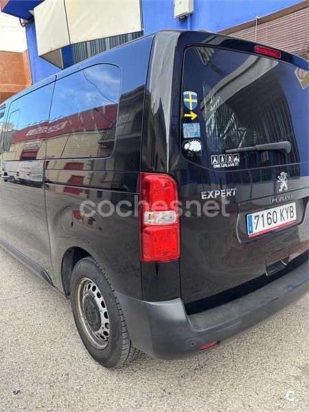 Begagnad Peugeot Traveller Active 120 HK (88 kW) 2019 Svart Minibuss