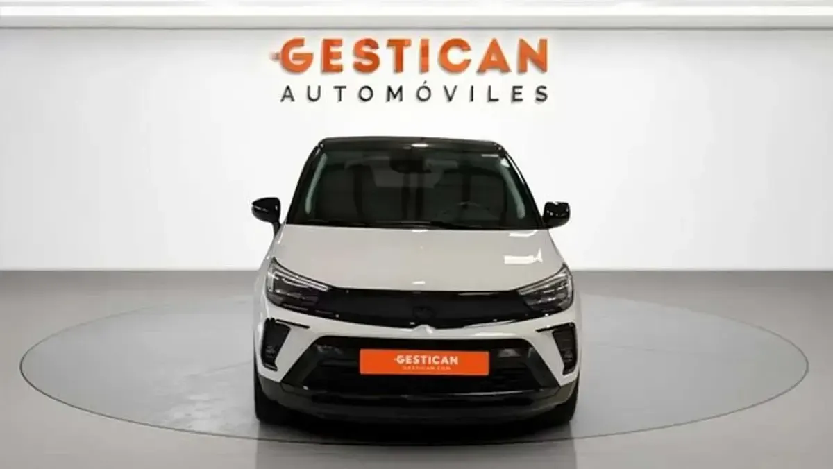 Usado Opel Crossland X GS Line 110 CV (80 kW) 2023 Blanco SUV