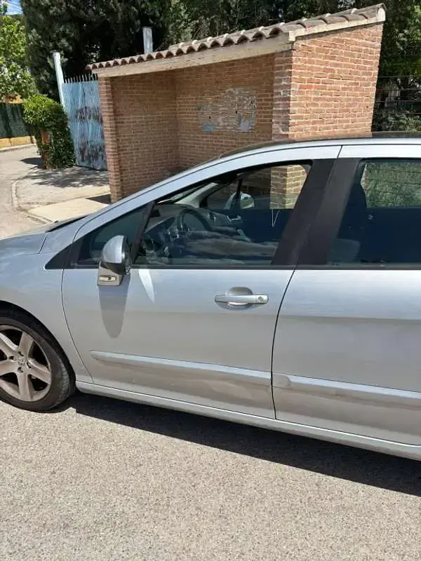 Usado Peugeot 308 SW Sport 150 CV (110 kW) 2008 Plateado Familiar