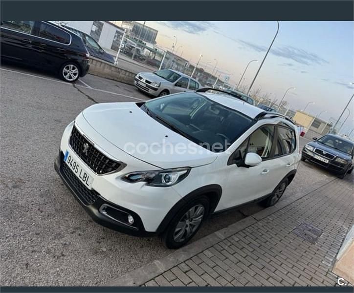 Usado Peugeot 2008 Crossway 110 CV (80 kW) 2019 Blanco SUV
