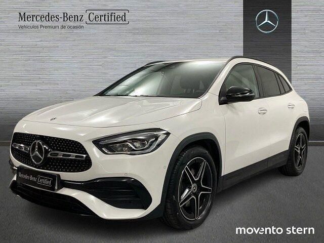 Usado Mercedes GLA200 AMG line 150 CV (110 kW) 2023 Blanco SUV