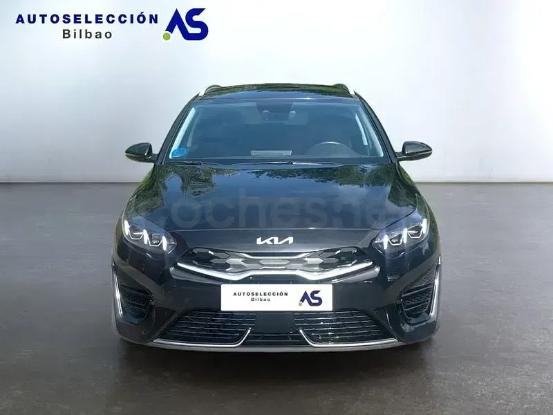 Usado Kia Ceed 141 CV (103 kW) 2025 Negro Utilitario