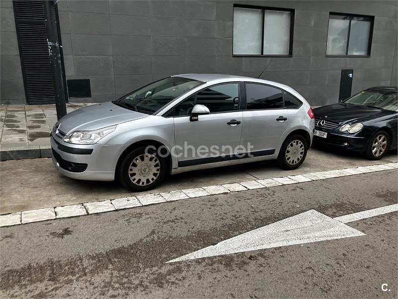 Usado Citroën C4 92 CV (67 kW) 2006 Gris / plata Berlina