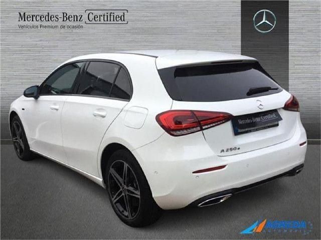 Usado Mercedes A250 Progressive 218 CV (160 kW) 2021 Blanco Berlina