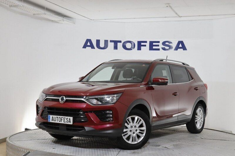 Granate Usado 2020 Ssangyong Korando SUV | 16.450 € (Precio justo) - Imagen 1/4
