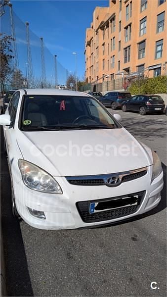 Usado Hyundai i30 Classic 90 CV (66 kW) 2009 Blanco Berlina