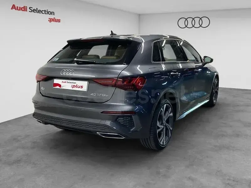 Usado Audi A3 S-Line 204 CV (150 kW) 2022 Gris / plata Berlina
