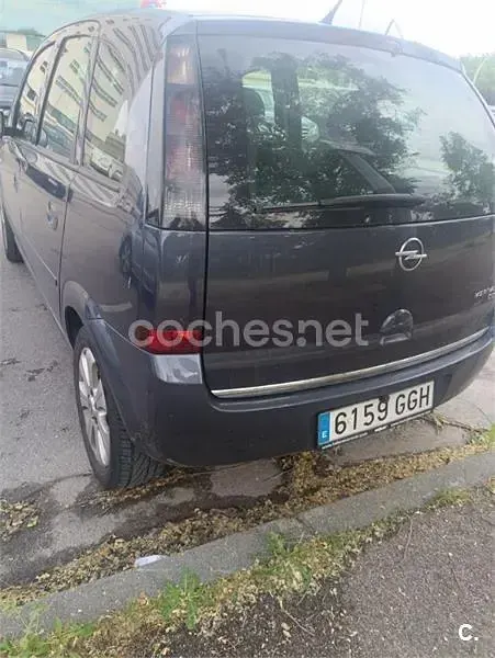 Usado Opel Meriva Cosmo 100 CV (73 kW) 2008 Azul Monovolumen