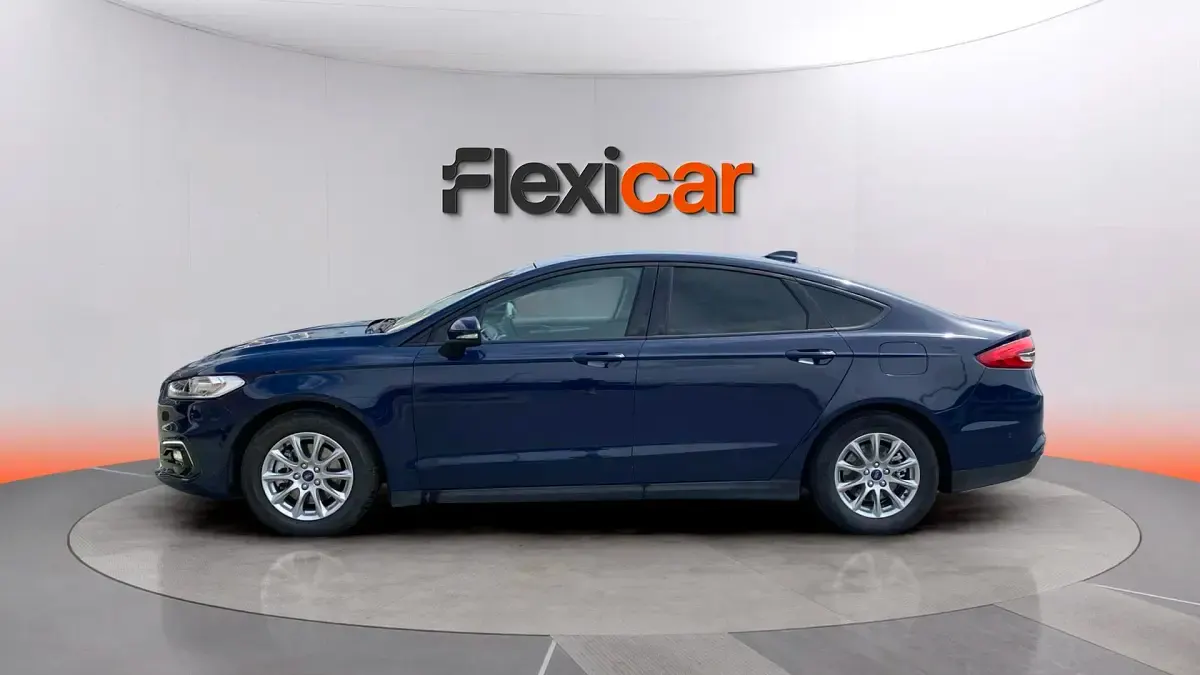 Usado Ford Mondeo Trend 188 CV (138 kW) 2021 Azul Berlina