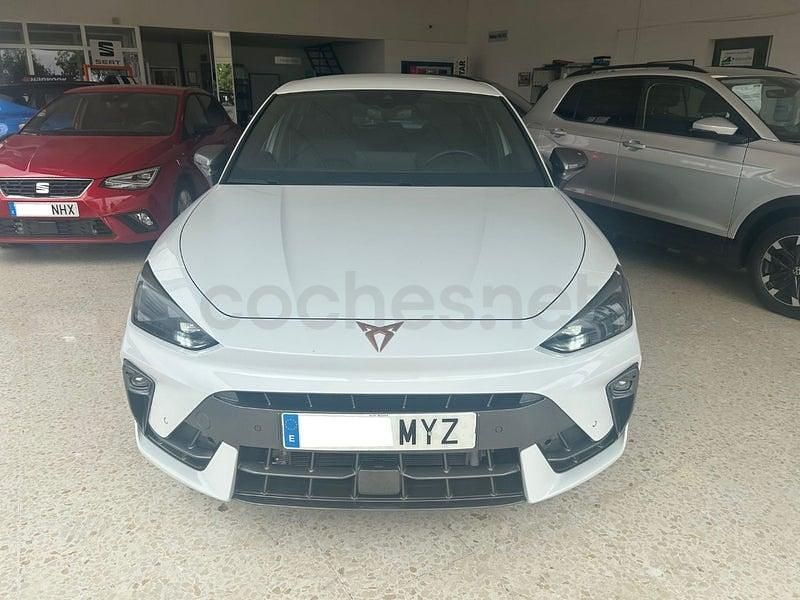 Usado Cupra Leon 150 CV (110 kW) 2025 Blanco Berlina