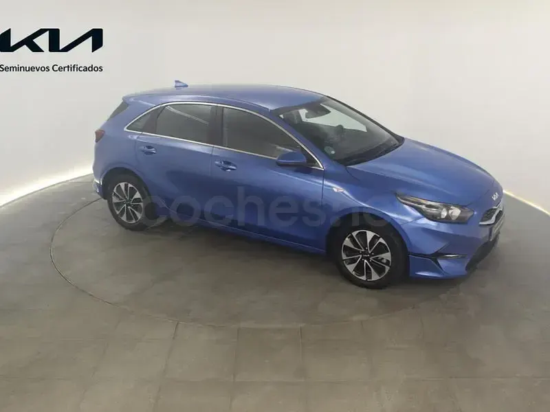 Usado Kia Ceed 100 CV (73 kW) 2025 Azul Utilitario