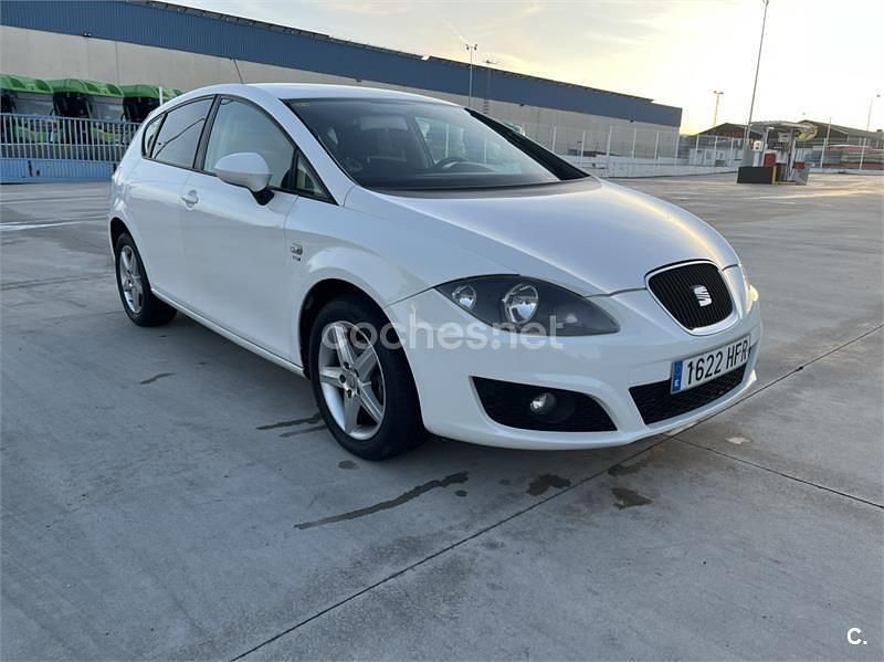 Blanco Usado 2011 Seat Leon Copa Berlina | 6400 € (Buen precio) - Imagen 1/4