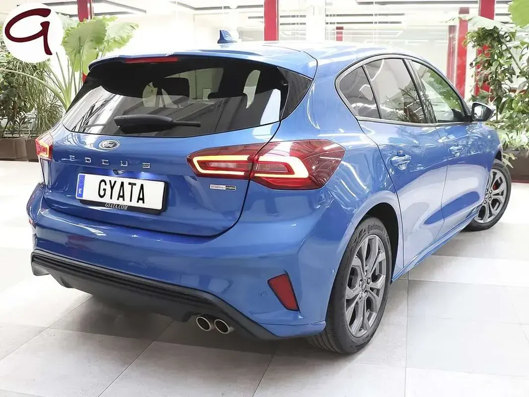 Usado Ford Focus ST-Line 125 CV (91 kW) 2023 Azul Utilitario
