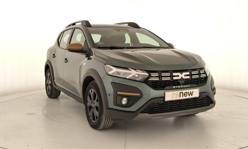 Usado Dacia Sandero Extreme 100 CV (73 kW) 2025 Verde Berlina