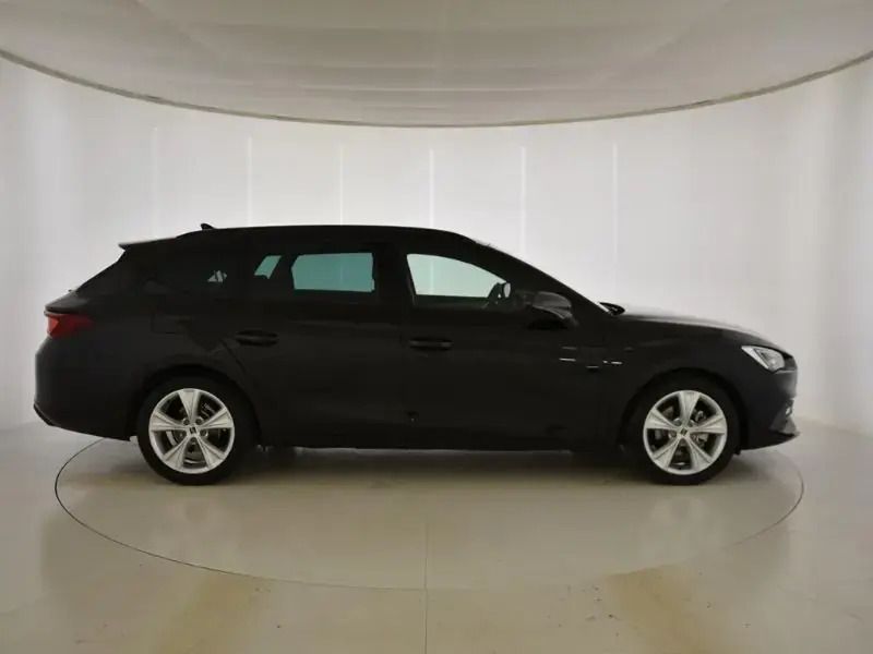 Usado Seat Leon FR 150 CV (110 kW) 2024 Negro