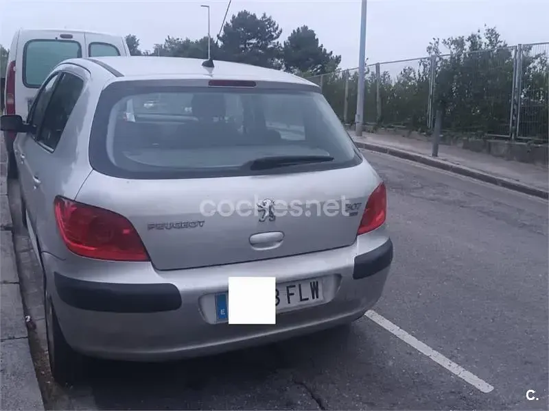 Usado Peugeot 307 110 CV (80 kW) 2007 Blanco Berlina