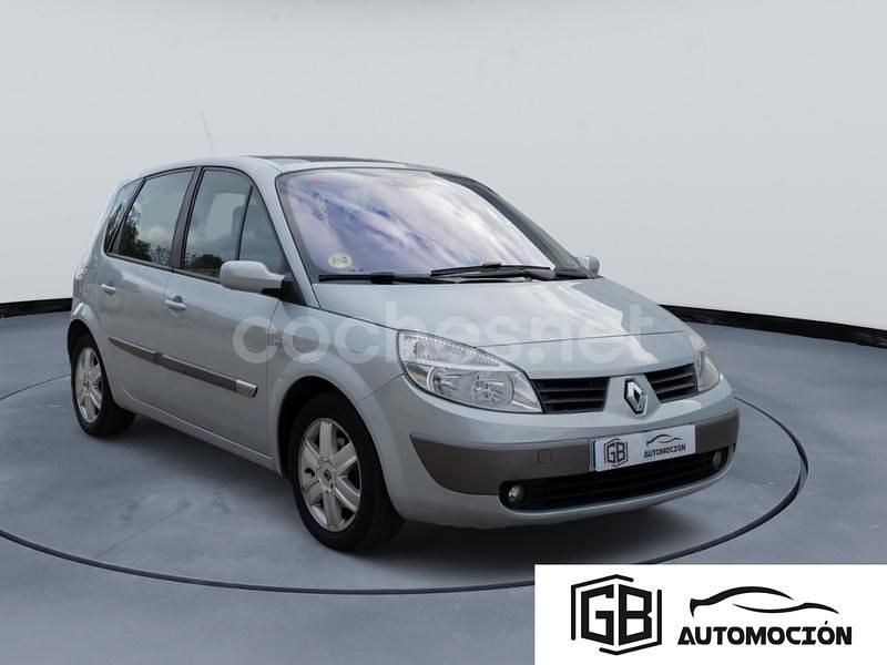 Beige Usado 2004 Renault Scénic II Dynamique Monovolumen | 3990 € (Un poco caro) - Imagen 1/4