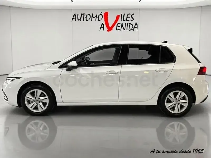 Usado VW Golf VIII Life 115 CV (84 kW) 2022 Blanco Berlina