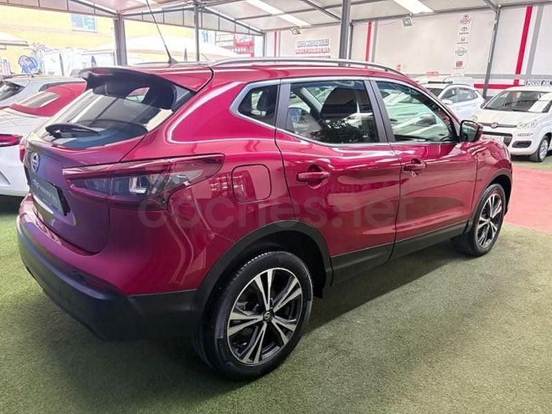 Usado Nissan Qashqai Style Edition 140 CV (102 kW) 2021 Granate SUV