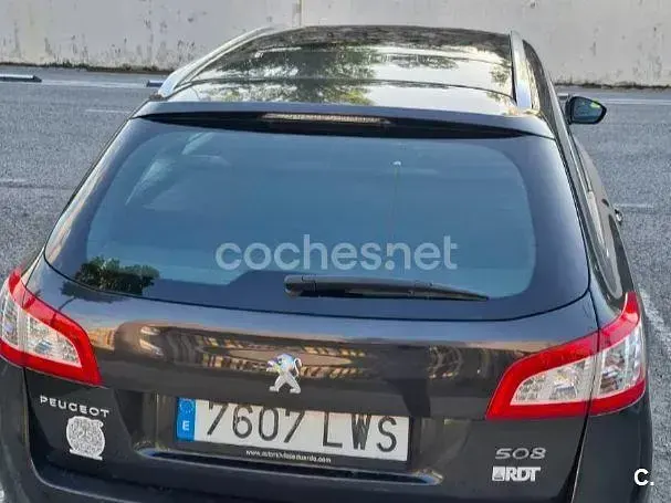 Usado Peugeot 508 SW Active 120 CV (88 kW) 2017 Negro Familiar