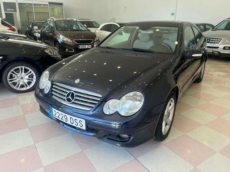 Negro Usado 2005 Mercedes C220 Classic Coupe | 6900 € (Precio justo) - Imagen 1/4