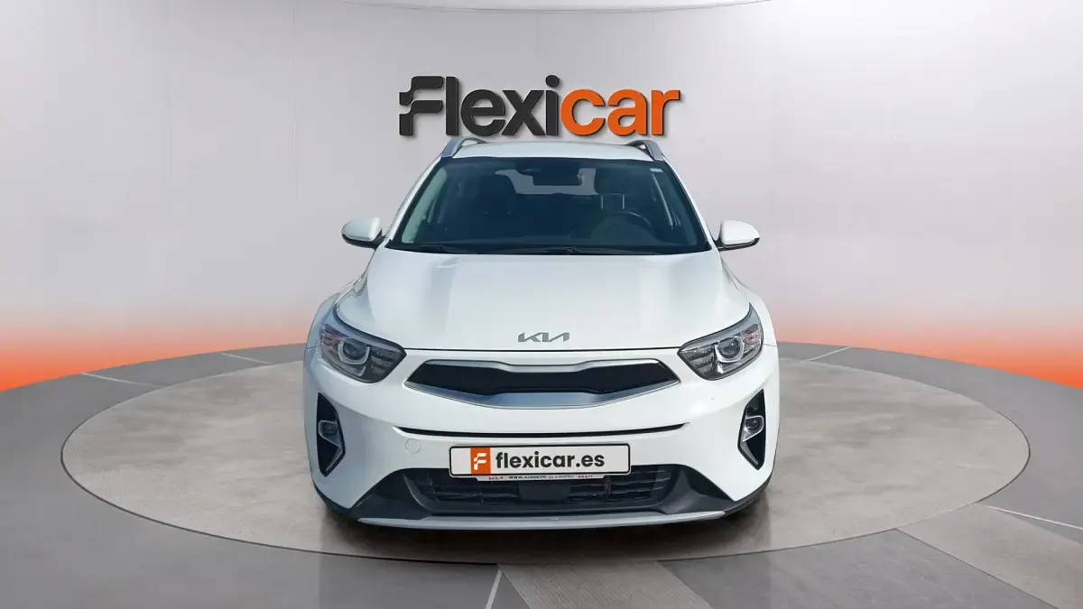 Usado Kia Stonic 120 CV (88 kW) 2022 Blanco SUV