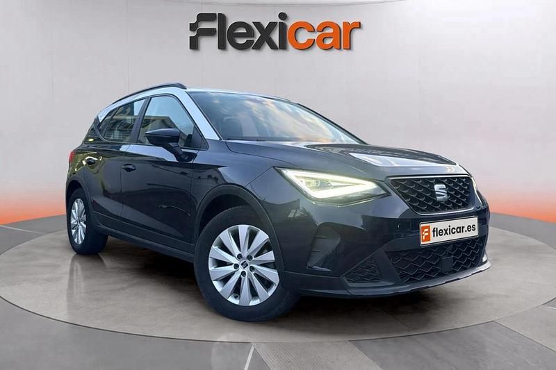 Usado Seat Arona Style 110 CV (80 kW) 2022 Azul SUV