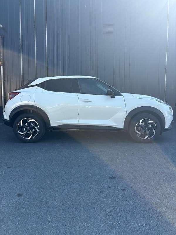 Usado Nissan Juke Acenta 114 HP (83 kW) 2024 Branco SUV