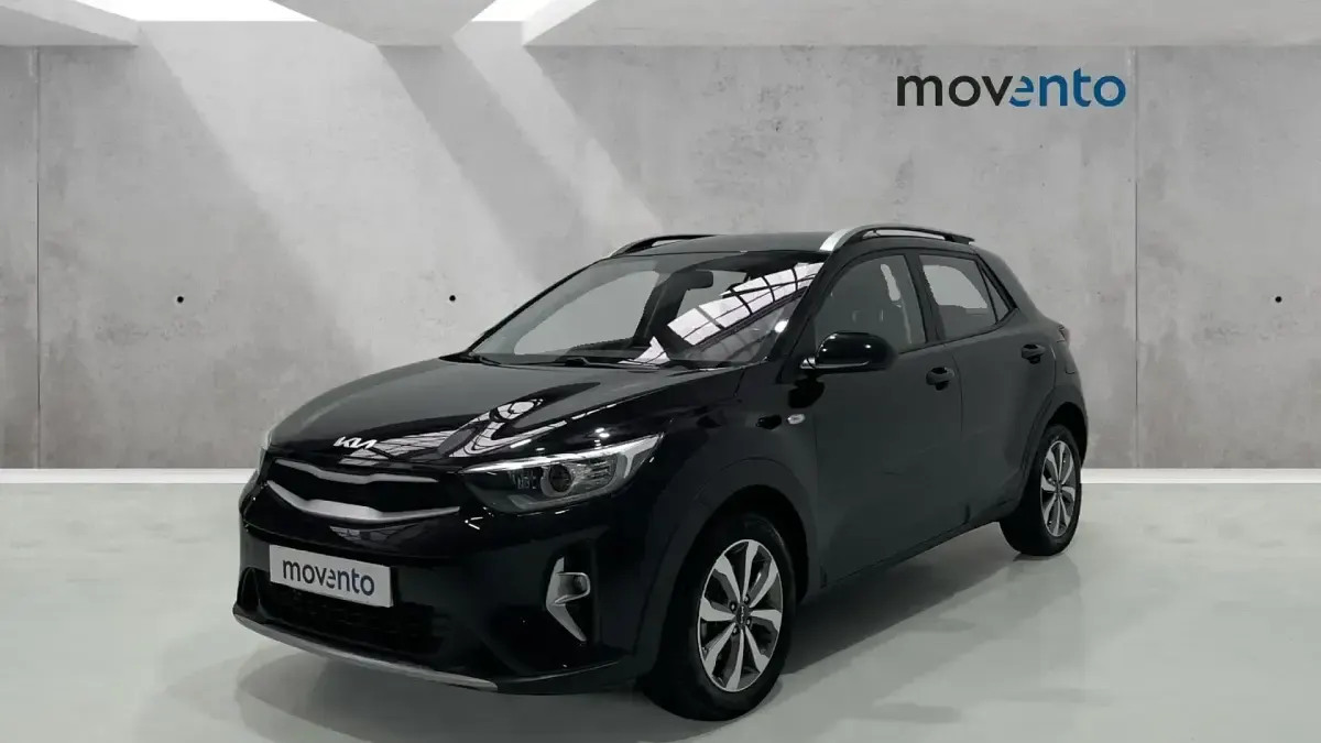 Usado Kia Stonic 84 CV (61 kW) 2023 Negro SUV