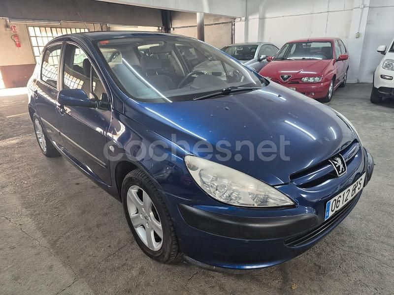 Usado Peugeot 307 75 CV (55 kW) 2001 Azul Berlina