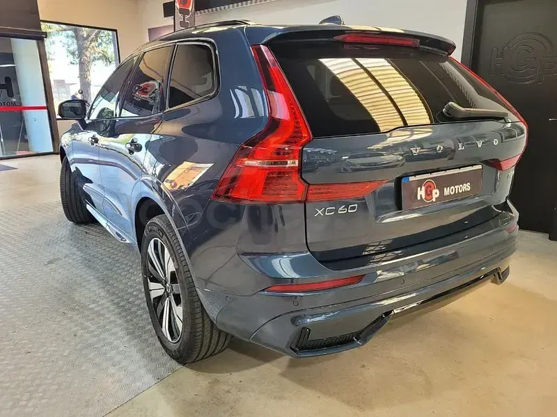Usado Volvo XC60 Plus 350 CV (257 kW) 2025 Azul SUV