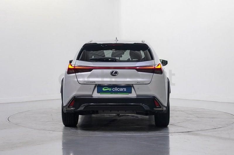 Usado Lexus UX Sport Line 184 CV (135 kW) 2020 Gris / plata SUV