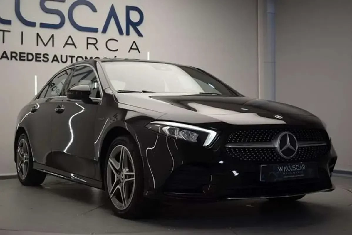 Usado Mercedes A250 218 CV (160 kW) 2021 Negro Berlina