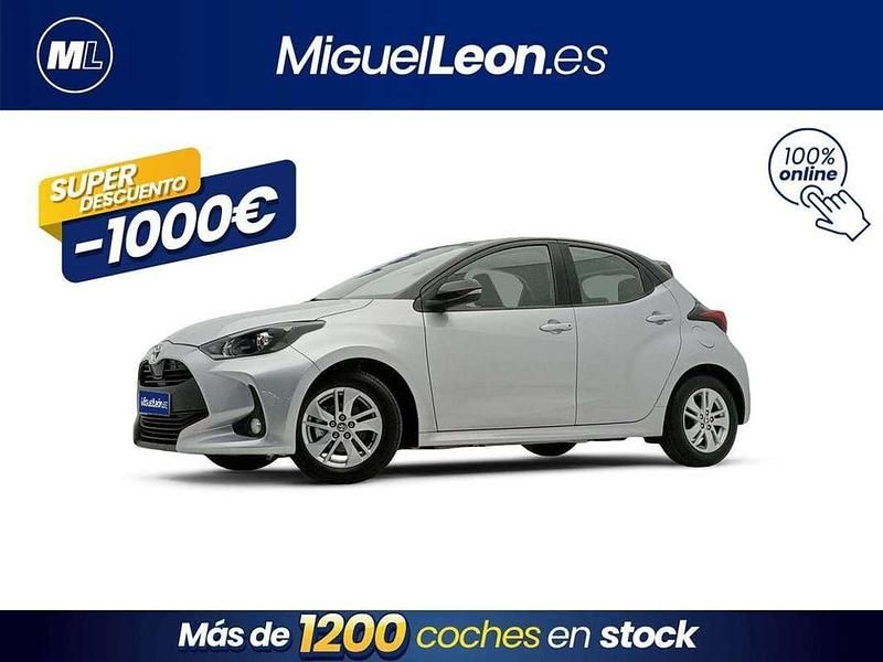 Gris Usado 2023 Toyota Yaris Hybrid Active Utilitario | 16.985 € (Buen precio) - Imagen 1/3