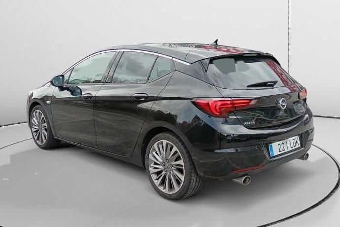 Usado Opel Astra Elegance 145 CV (106 kW) 2019