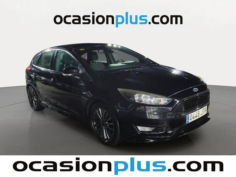 Usado Ford Focus ST-Line 125 CV (91 kW) 2016 Negro