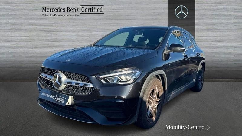 Usado Mercedes GLA200 AMG line 163 CV (119 kW) 2022 Kosmosblack  met. SUV