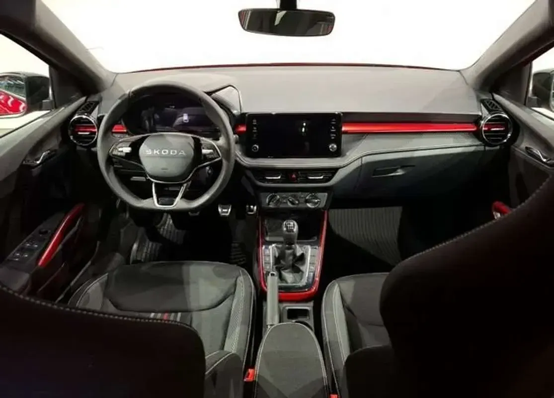 Usado Skoda Fabia Monte Carlo 116 CV (85 kW) 2026 Naranja Utilitario