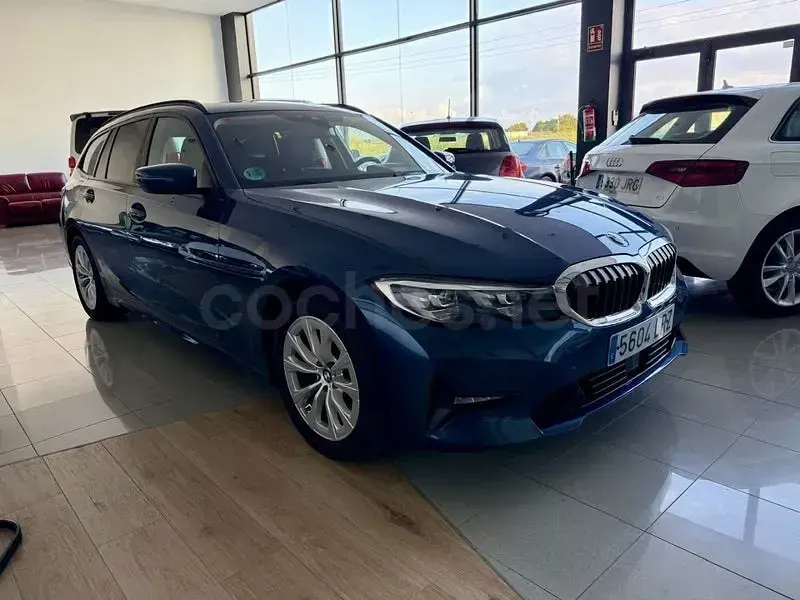 Usado BMW 320 190 CV (139 kW) 2021 Azul Familiar
