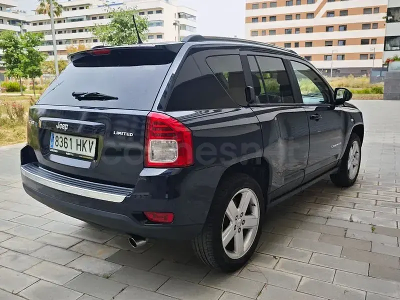Usado Jeep Compass Limited 136 CV (100 kW) 2012 Azul SUV
