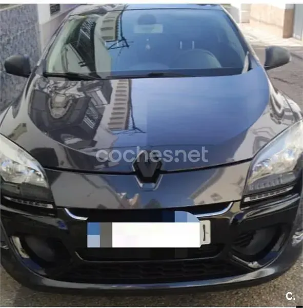 Usado Renault Mégane Dynamique 110 CV (80 kW) 2014 Negro Berlina