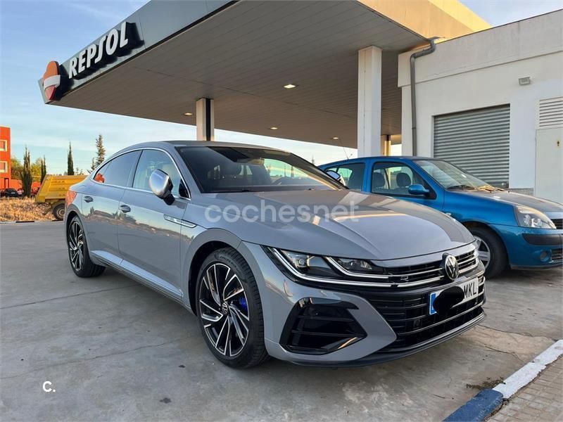 Gris / plata Usado 2023 VW Arteon R Berlina | 48.000 € - Imagen 1/4
